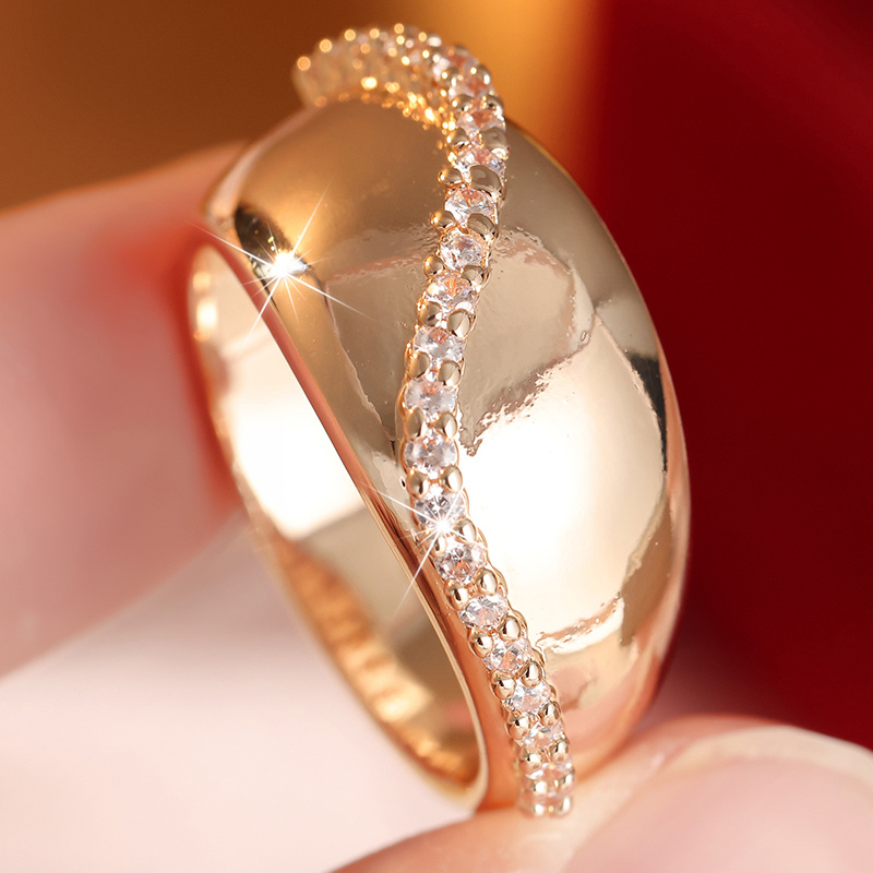 Classic Inlaid White Cubic Synthetic Zirconia Women's Ring